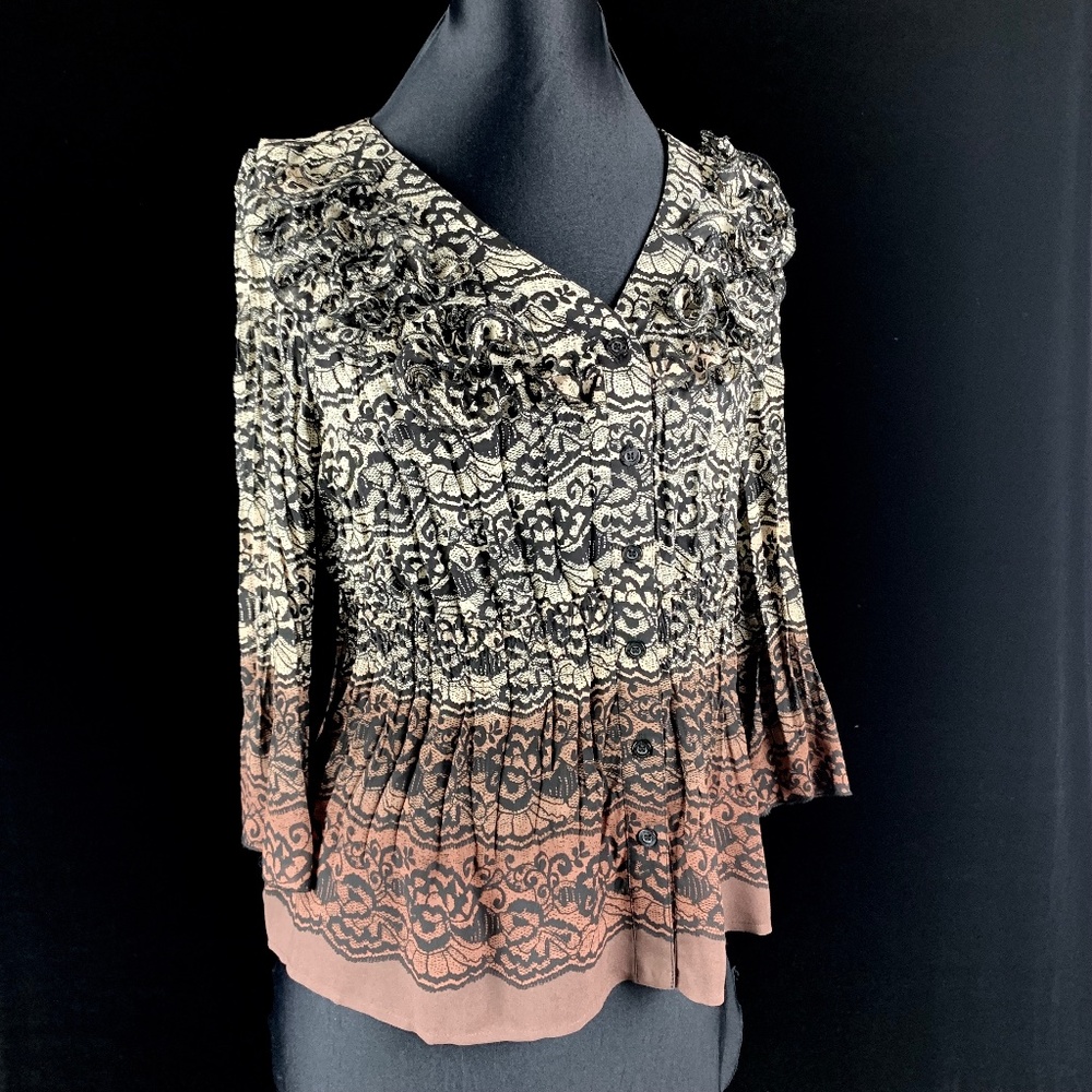 NY Collection Boho Top M Black Fades to Brown Lace Print and Pleated Excellent